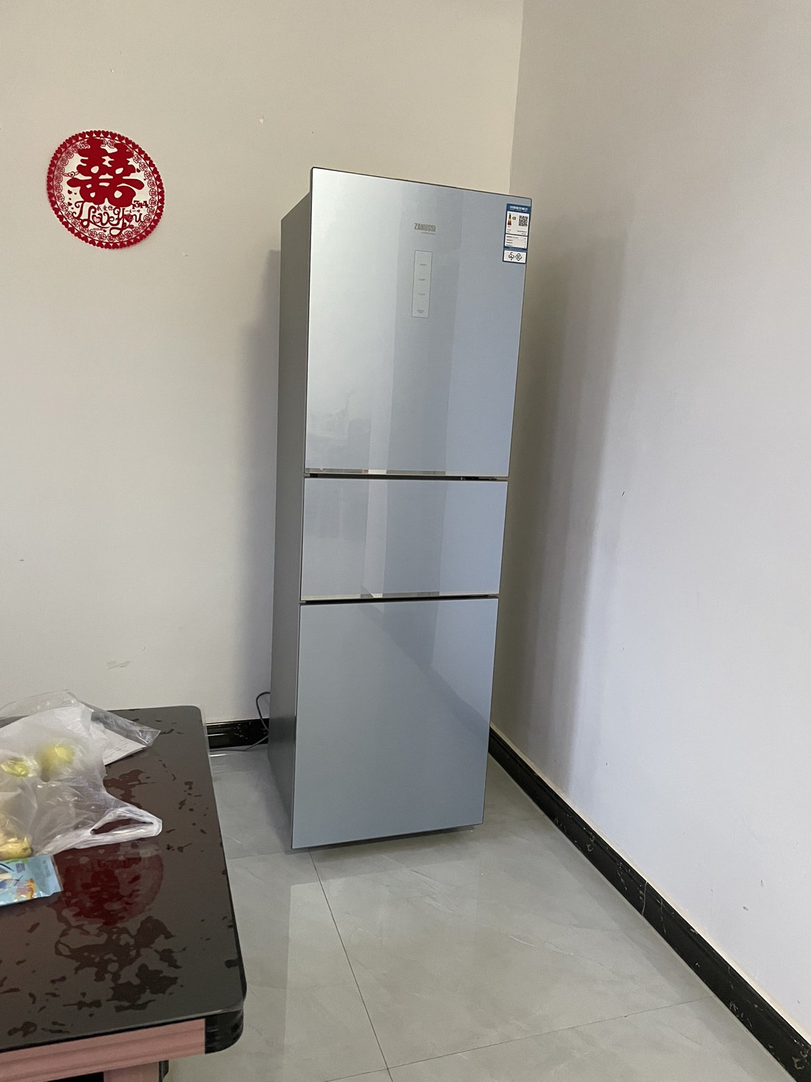 扎努西·伊莱克斯zanussi 225升三门冰箱 宽幅变温干湿分储 风冷无霜