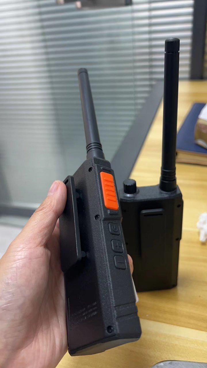 极蜂小语a108对讲机大功率远距离工地酒店旅游无线模拟手台对讲器晒单