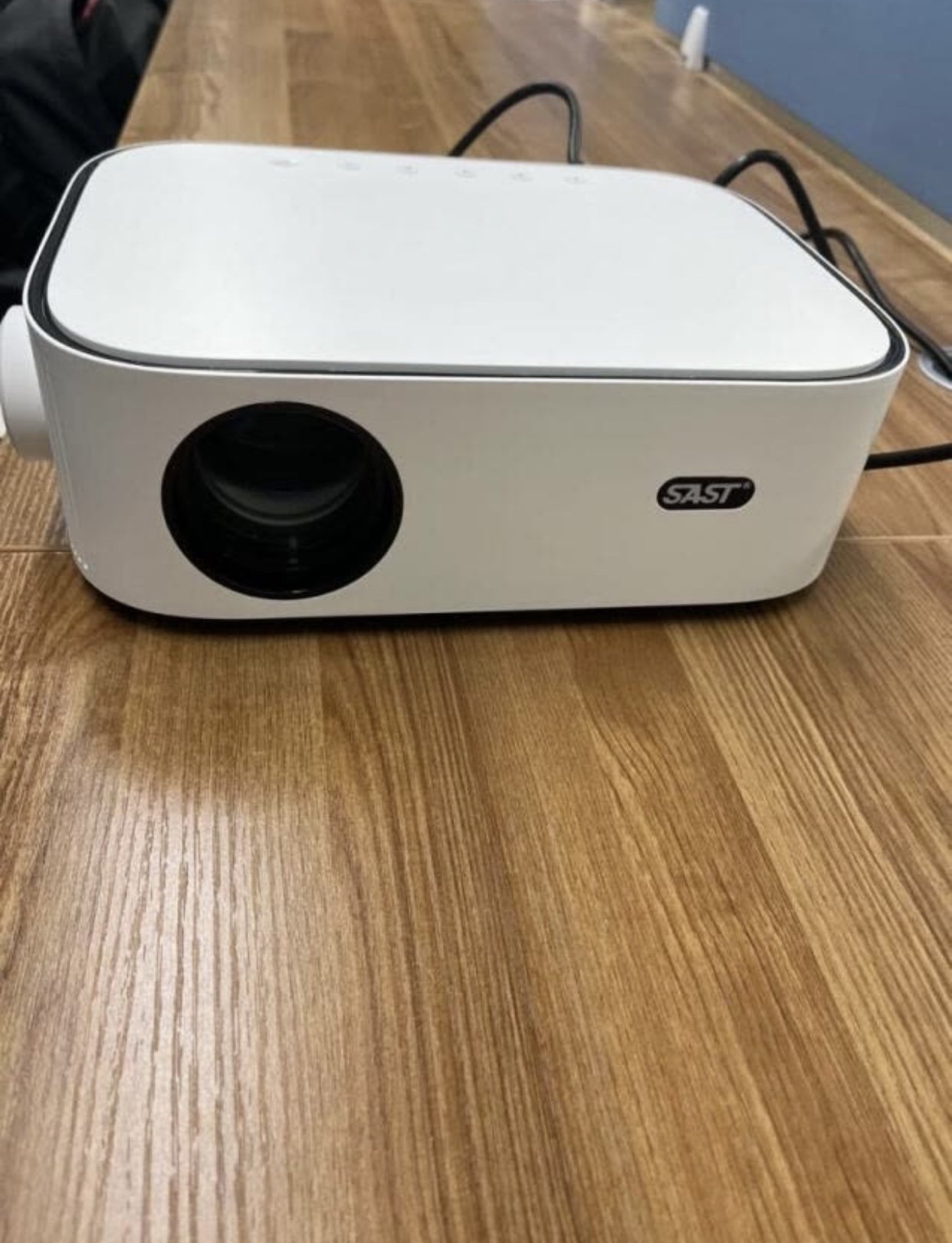 投影仪高清宽屏