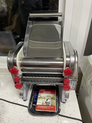 俊媳妇junxifu-240电动面条机不锈钢揉面机自动压面机家用商用饺子