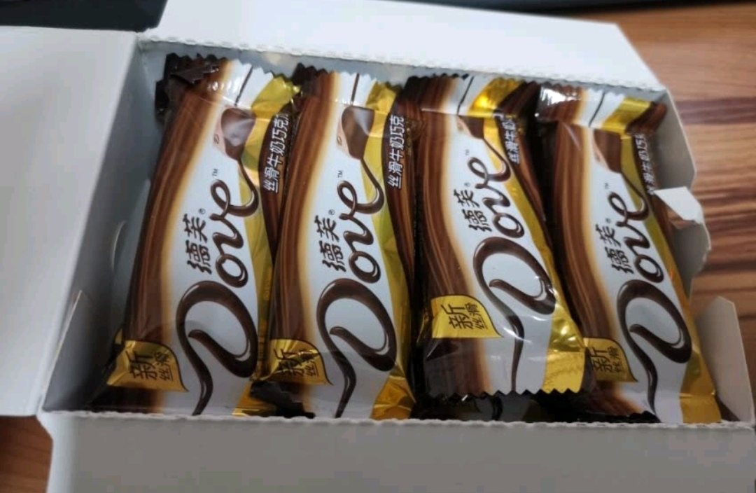德芙(DOVE)丝滑牛奶巧克力224g盒装送人礼物晒单图