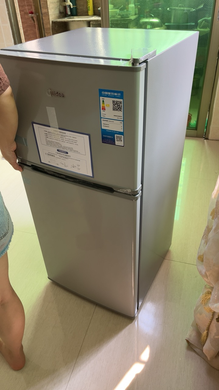 美的(Midea)112升 两门小冰箱 节能环保 低温补偿 小巧安静 租房办公BCD-112CM晒单图