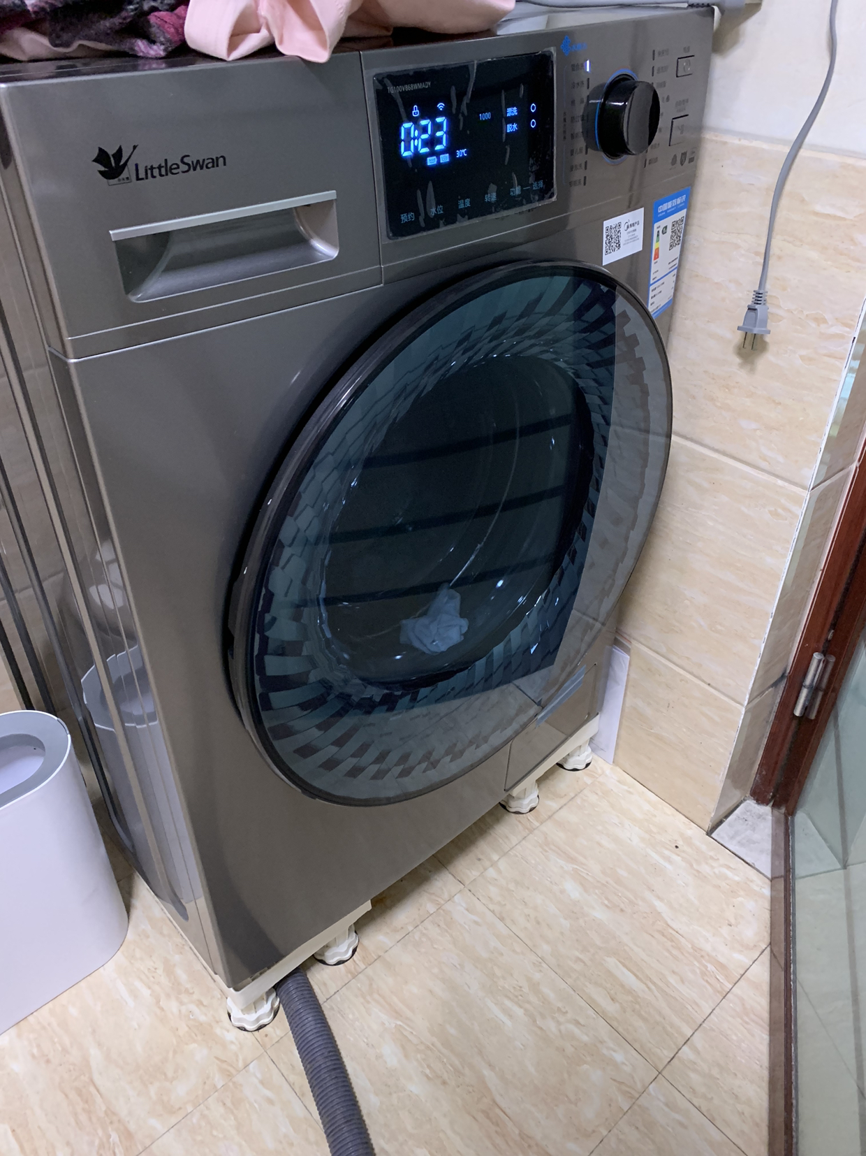 小天鹅滚筒洗衣机全自动10公斤大容量水魔方护形护色智能家电内衣除菌