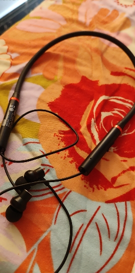 联想(lenovo)蓝牙耳机 he05x运动挂脖 黑色ipx5级防水汗 入耳式蓝牙5.