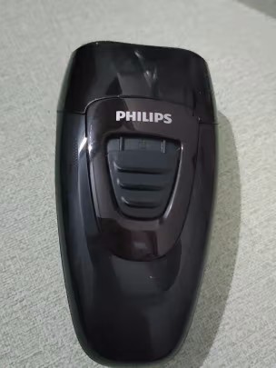 飞利浦(Philips) 电动剃须刀PQ182/16 男士无线充电式刮胡刀旋转式双刀头 刀头水洗小巧便携晒单图