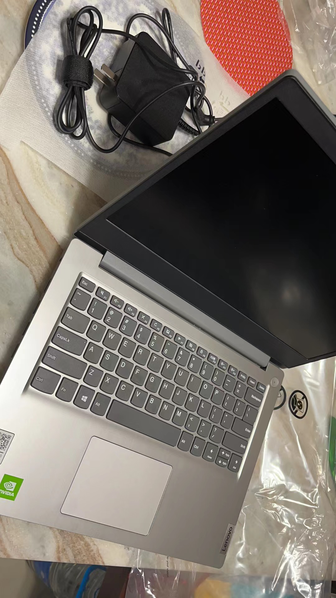 联想(lenovo)ideapad14s 14英寸高清轻薄笔记本电脑 (i5 12g 512g固态