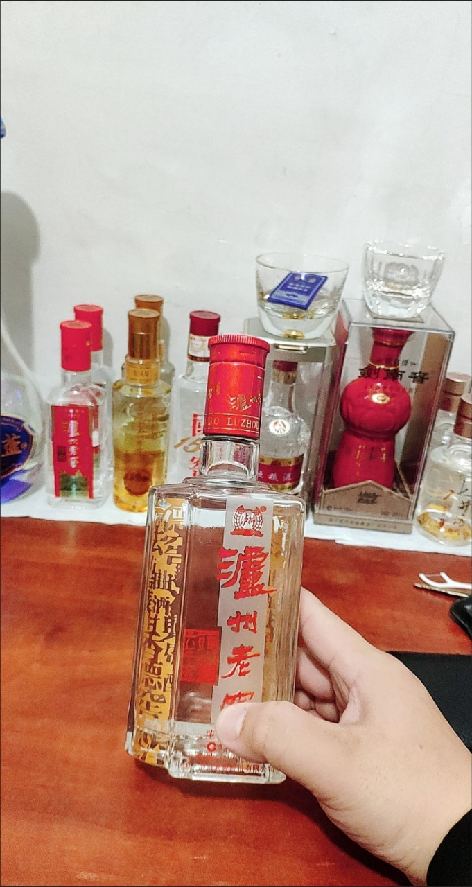 泸州老窖 六年窖头曲 52度 500ml*6 浓香型白酒 整箱装 苏宁自营晒单图