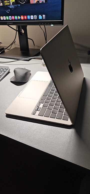 Apple MacBook Air 13.6 8核M2芯片(8核图形处理器) 8G 256G SSD 星光色 笔记本电脑 MLY13CH/A晒单图