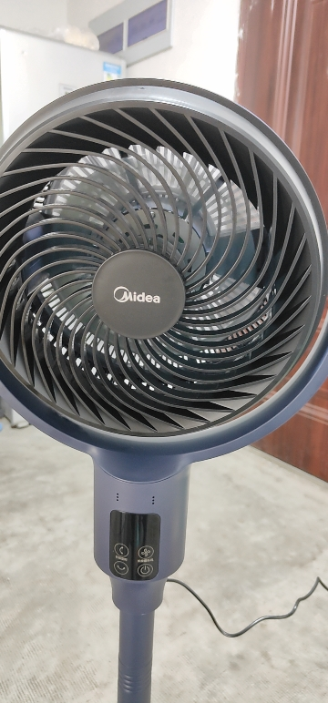 美的(Midea)空气循环扇GDG24ZR家用落地扇除菌净化扇台式柔风电风扇轻音节能桌面小型风扇“直流变频”360°摇头晒单图