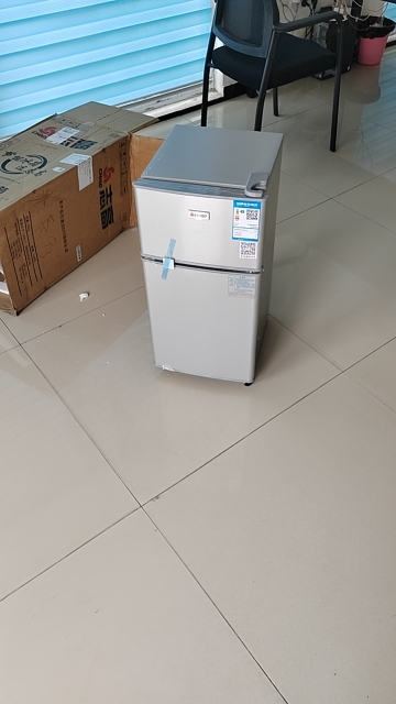 志高(CHIGO) BCD-38A118 28L两门小冰箱 银色 冷藏冷冻 双门双温小冰箱晒单图