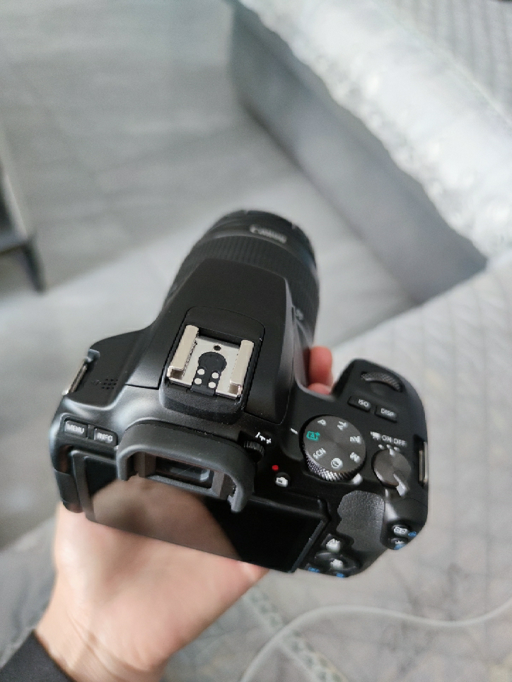 佳能EOS 200D II +18-55mm镜头 入门级半画幅数码单反相机 200D二代 黑色 海外版晒单图