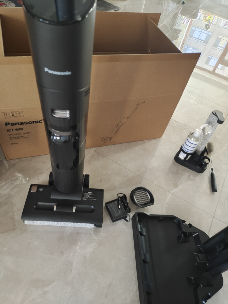 松下(Panasonic)洗地机无线智能 LED家用扫地机吸拖一体手持吸尘器MC-X21A晒单图