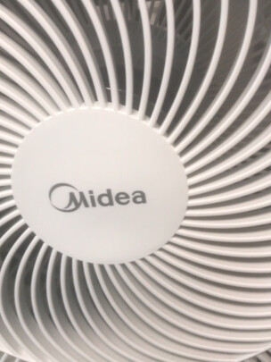 美的(Midea)电风扇家用7叶落地扇台立两用扇卧室摇头循环通风轻音大风量电扇 白色 SAF30AC晒单图