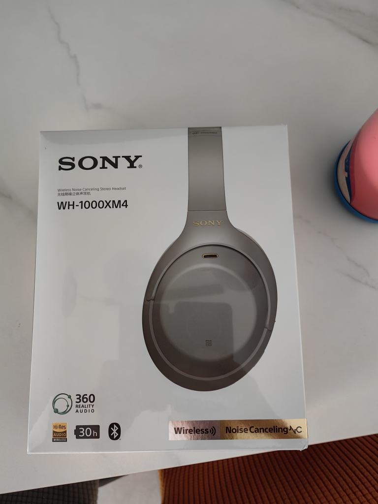 索尼(SONY) WH-1000XM4 铂金银 高解析度头戴式无线降噪蓝牙耳机晒单图