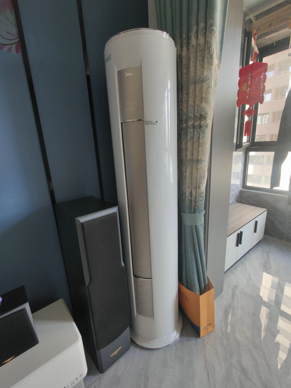 美的(Midea)空调fun星3匹立式空调柜机一级变频圆柱客厅冷暖新能效家用省电手机智控KFR-72LW/N8MHA1Ⅱ晒单图