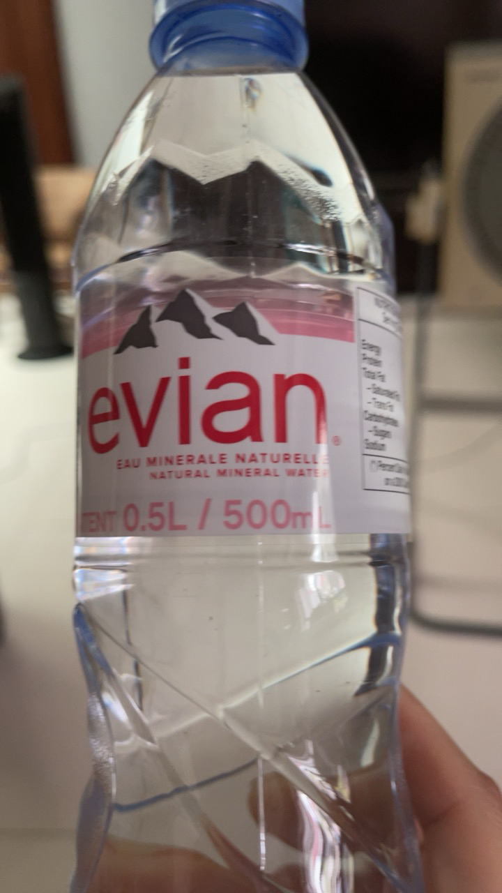 法国 evian依云矿泉水 500ml*24瓶 整箱装晒单图