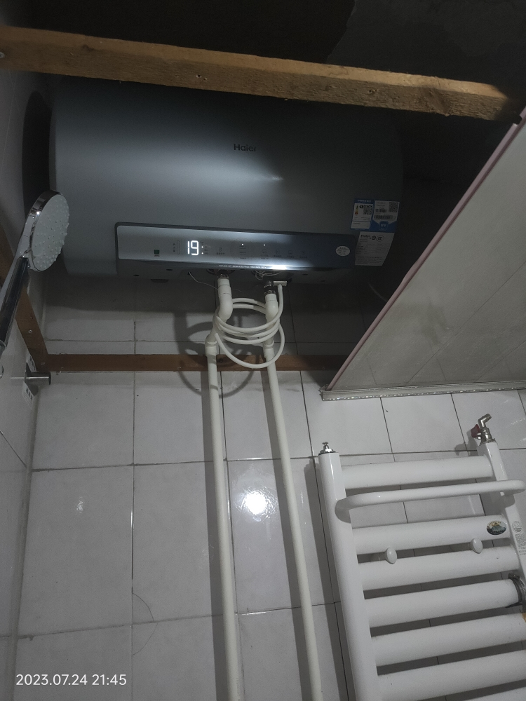 海尔(Haier)家用电热水器60升3300W变频速热一级能效储水式洗浴洗澡金刚无缝胆镁棒免更换晒单图