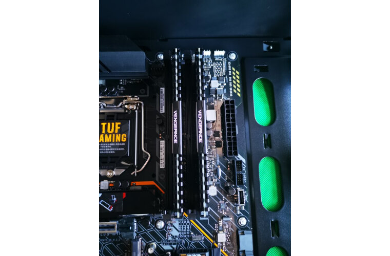 宏碁掠夺者32G(16G×2)DDR5 6400频率套装台式机内存条炫光星舰RGB灯条(C32)星光银AI电脑配件晒单图