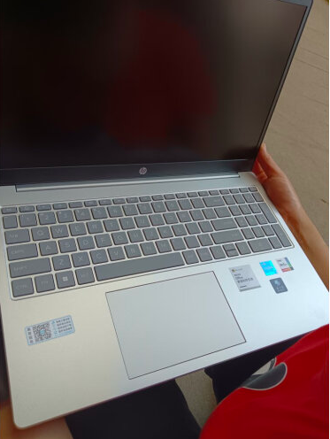 惠普(HP)星Book15 15.6英寸大屏办公轻薄本笔记本电脑(英特尔酷睿i5-1340P 16G 1TB固态 锐炬显卡 通过6项可靠性测试)银色晒单图