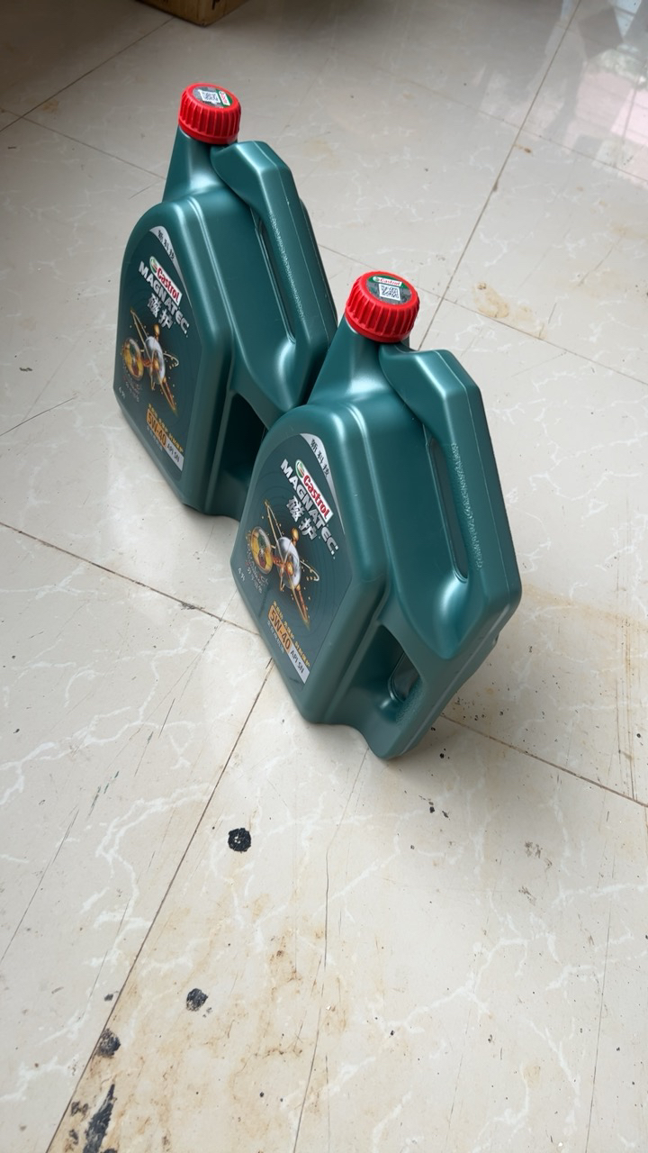 (新)嘉实多(Castrol) 磁护5W-40 全 合成机油 API SN级 4L/瓶晒单图