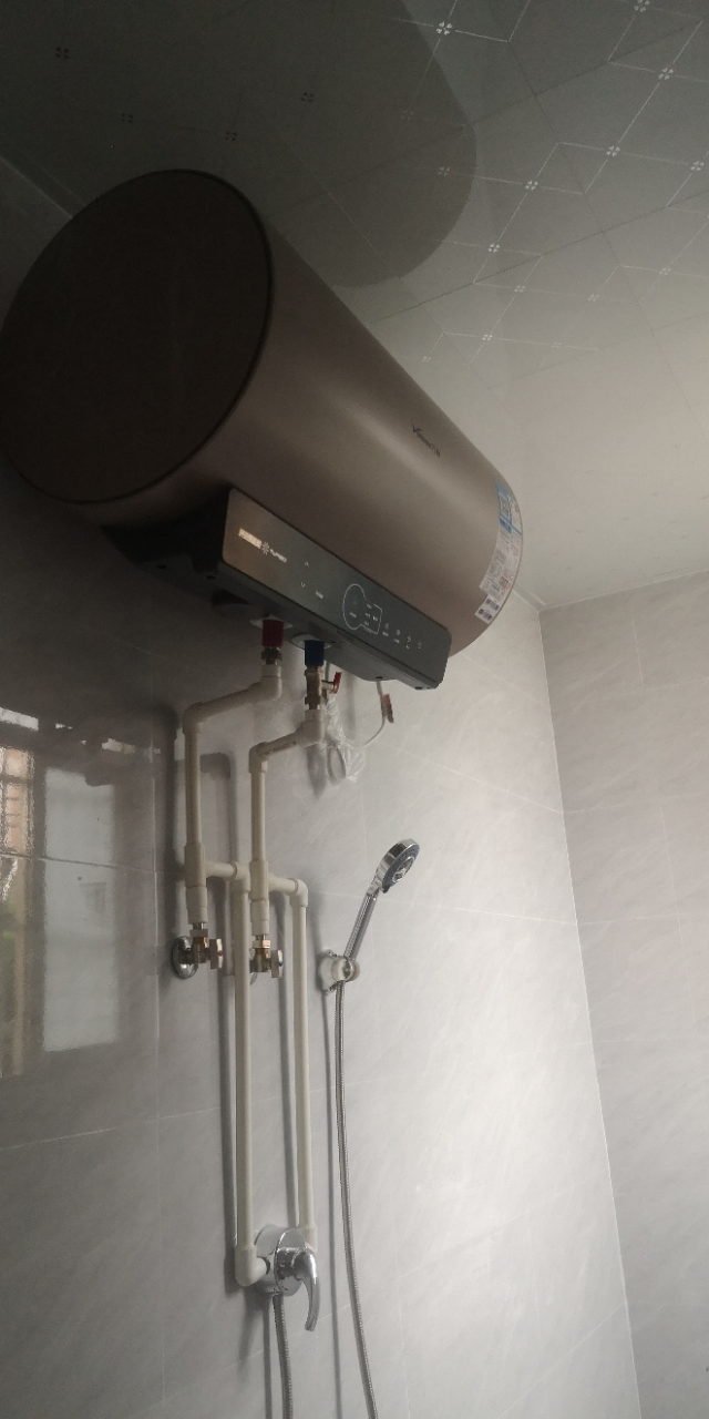 万和矿泉浴R8 一级能效 电热水器真速热 储水式电热水器60升家用增容E60-R8D1-30晒单图