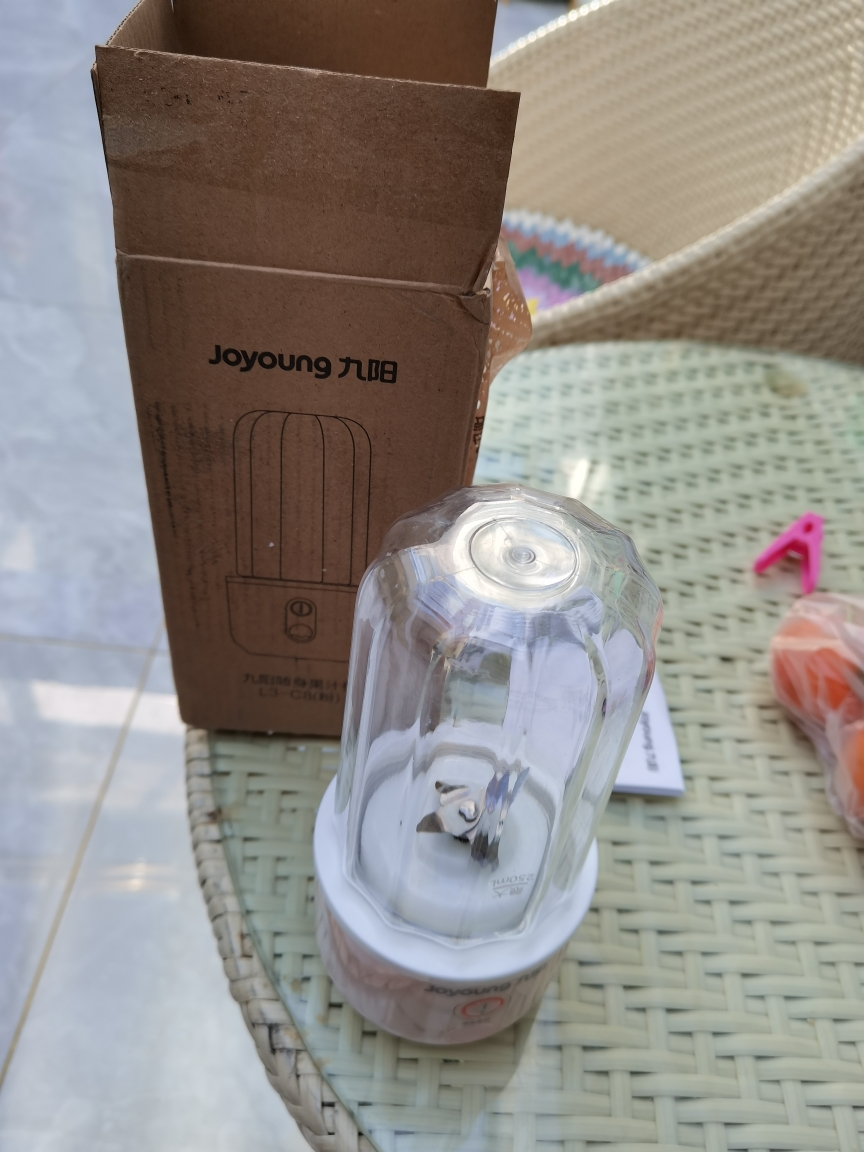 九阳(Joyoung) 榨汁机家用全自动果蔬汁机多功能便携充电式迷你果汁机L3-C8 粉色晒单图