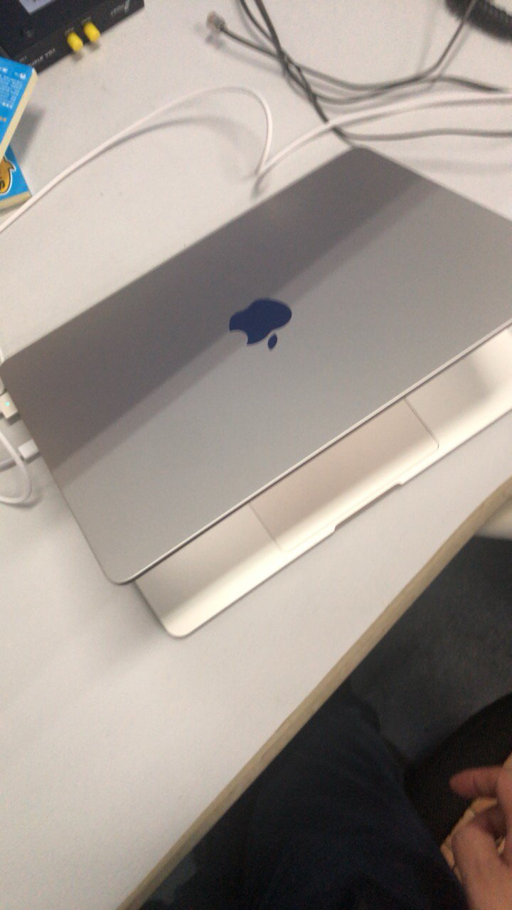 2022 款 Apple 13.6英寸 MacBook Air M2处理器 8GB 256GB 笔记本电脑 轻薄学习办公笔记本电脑 深空灰色 MLXW3CH/A晒单图