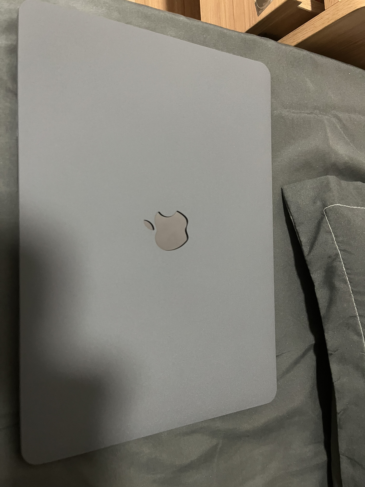 2020款AppleMacBookAir 13.3寸 8核M1芯片(7核图形处理器) 8G 256G SSD 深空灰 苹果笔记本电脑 MGN63CH/A晒单图