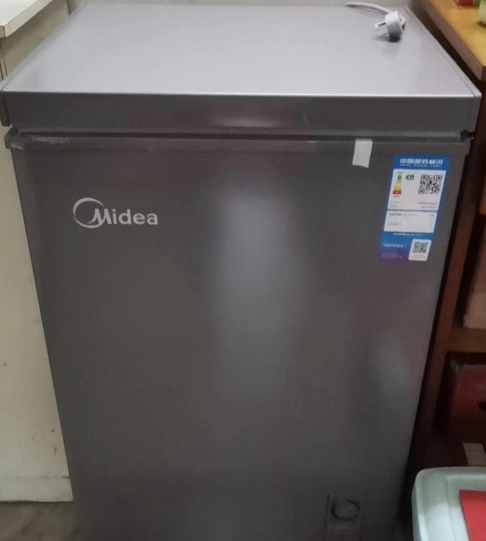 美的(Midea)100升 低霜家用囤货小冷柜 冷藏冷冻转换冰柜 一级能效母婴母乳小冰箱 BD/BC-100KMF(E)晒单图