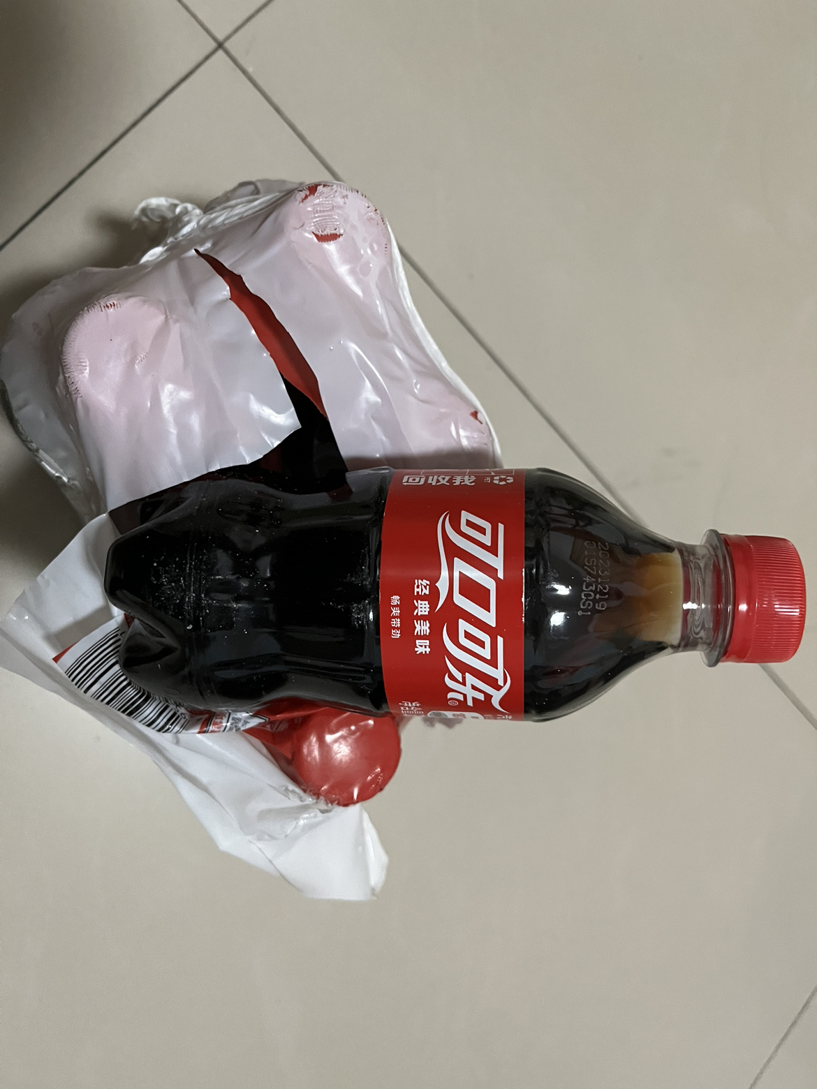 可口可乐碳酸饮料经典口味可乐气泡小瓶装汽水300ml*6瓶苏宁宜品推荐晒单图