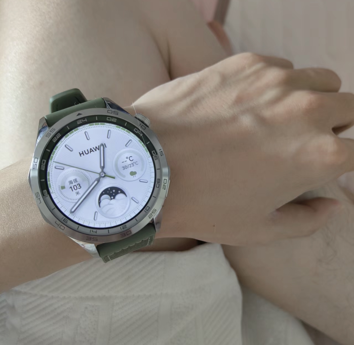 华为/HUAWEI WATCH GT 4 46mm 云杉绿 绿色复合编织表带 智能手表 运动手表晒单图