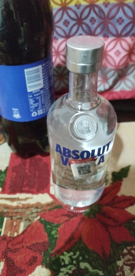 [保税仓发货]绝对伏特加(Absolut Vodka)瑞典洋酒 原味伏特加酒 750ml晒单图