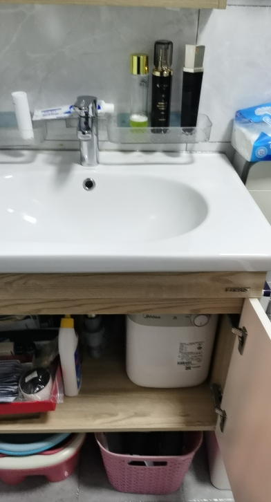 美的(Midea)家用<一级能效>小厨宝2000W速热5升连续出水29升节能省电电热水器上出水F05-20A1C(ES)晒单图