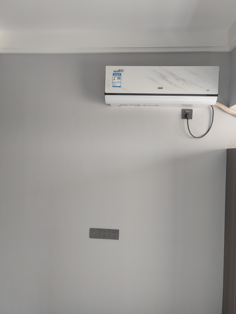奥克斯 (AUX)空调 1.5匹空调挂机 新一级能效 变频冷暖两用 一键舒风不直吹 大风口 节能省电 家用卧室壁挂式空调晒单图