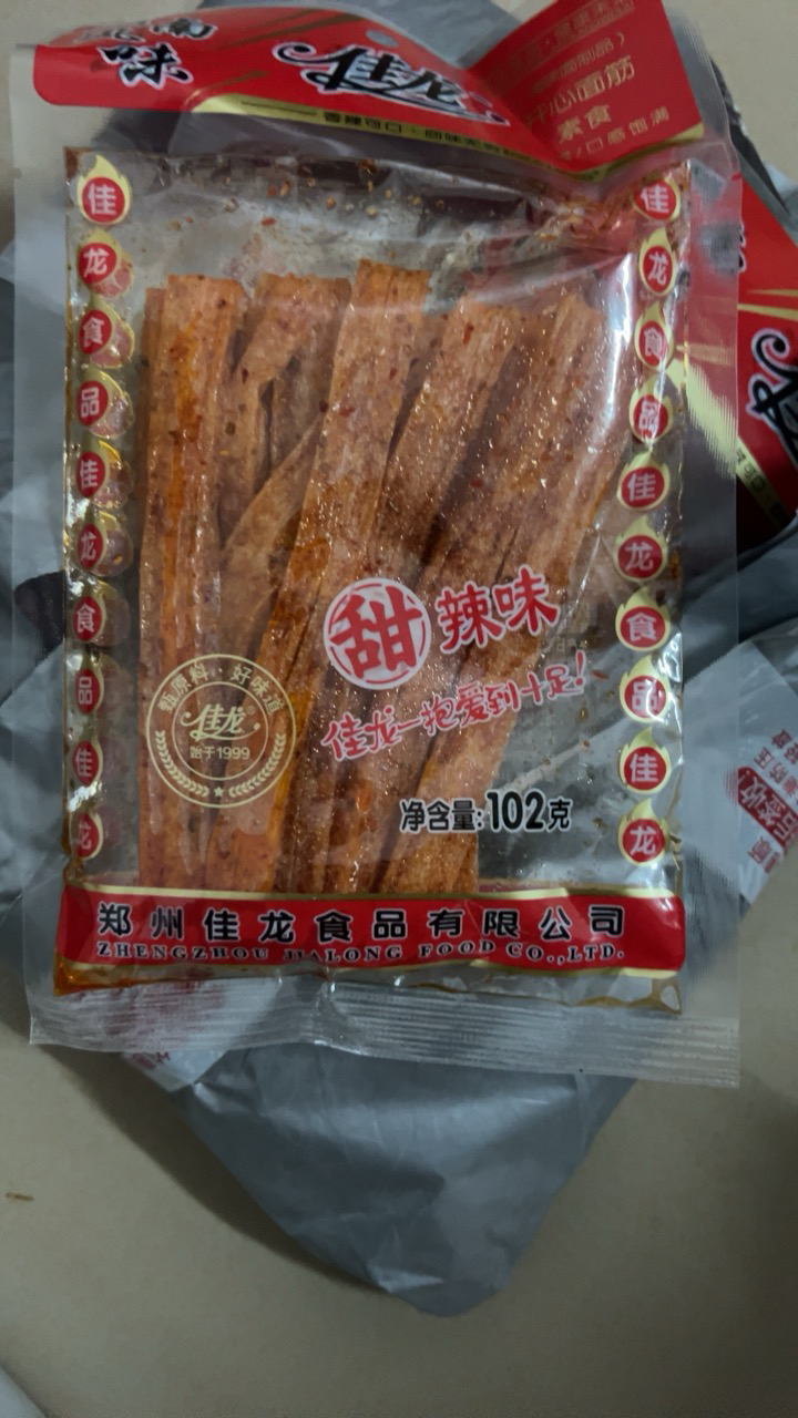 佳龙 大面筋102gx3包 辣条微辣素肉大辣片面筋制品校园休闲小零食晒单图