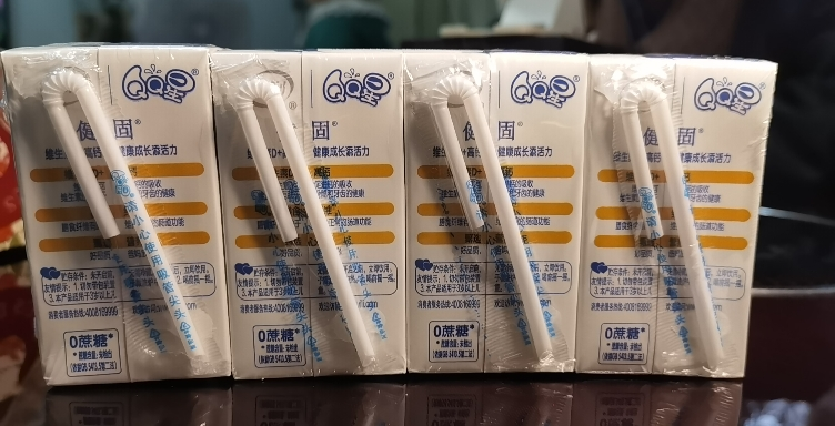 伊利QQ星儿童成长牛奶健固125ml*20盒*2箱牛奶营养早餐 礼盒装晒单图