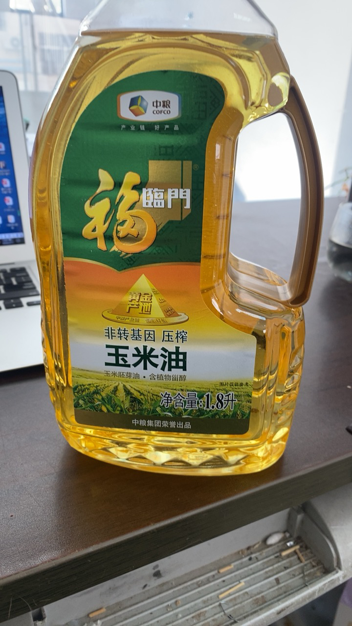 中粮福临门 食用油 黄金产地 非转基因 压榨一级 玉米油1.8L晒单图