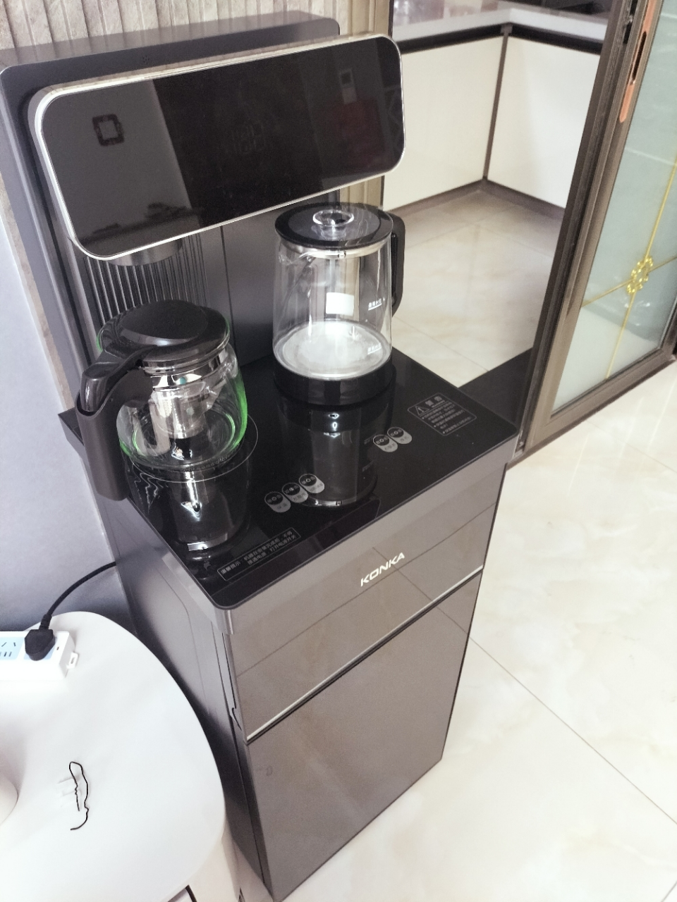 康佳(KONKA)智能语音茶吧机家用立式下置水桶全自动饮水机一体机_语音触控彩屏灰色-智能语音双壶恒温多段调温遥控_温热晒单图