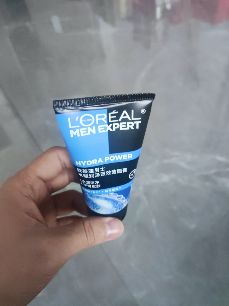 欧莱雅(LOREAL)男士火山岩控油清痘洁面膏50ml 洁面膏/霜 洗面奶 洁面乳 L'OREAL晒单图