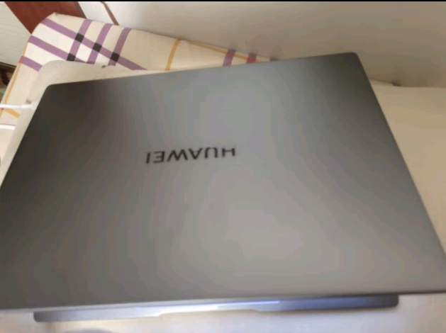 华为笔记本电脑MateBook 14 2023 13代 i7-1360P 32G 1TB 14英寸深空灰晒单图