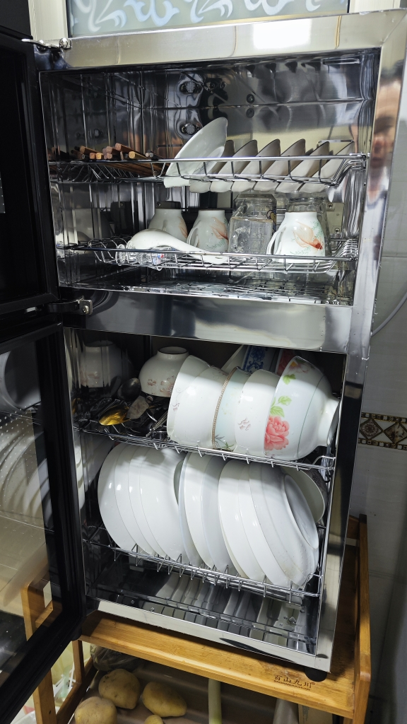康宝(Canbo)立式消毒柜 家用小型 厨房消毒碗柜 碗筷餐具国标二星级消毒90L消毒柜 二星级高温XDZ90-B38晒单图