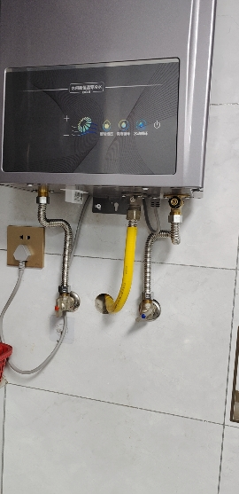 海尔(Haier)16升燃气热水器天然气水伺服恒温零冷水节能智能节能家用大水量增压洗JSQ30-16IDOL5-PU1晒单图