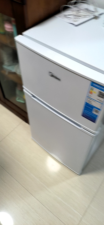 美的(Midea)BCD-88CM 88升 小巧身型 双门双温 直冷冰箱家用租房冰箱 办公冰箱 双门冰箱 小冰箱晒单图