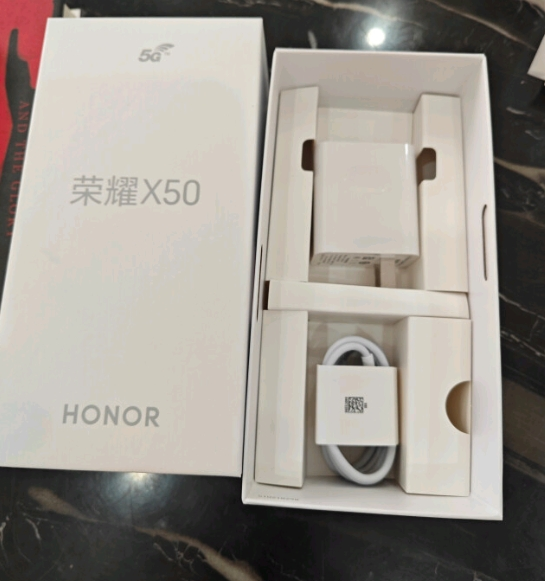 荣耀X50 12GB+256GB 雨后初晴 SGS整机五星抗跌耐摔认证 5800mAh超耐久长续航 第一代骁龙6移动平台 一亿像素大底主摄 120Hz智能高刷 5G手机晒单图