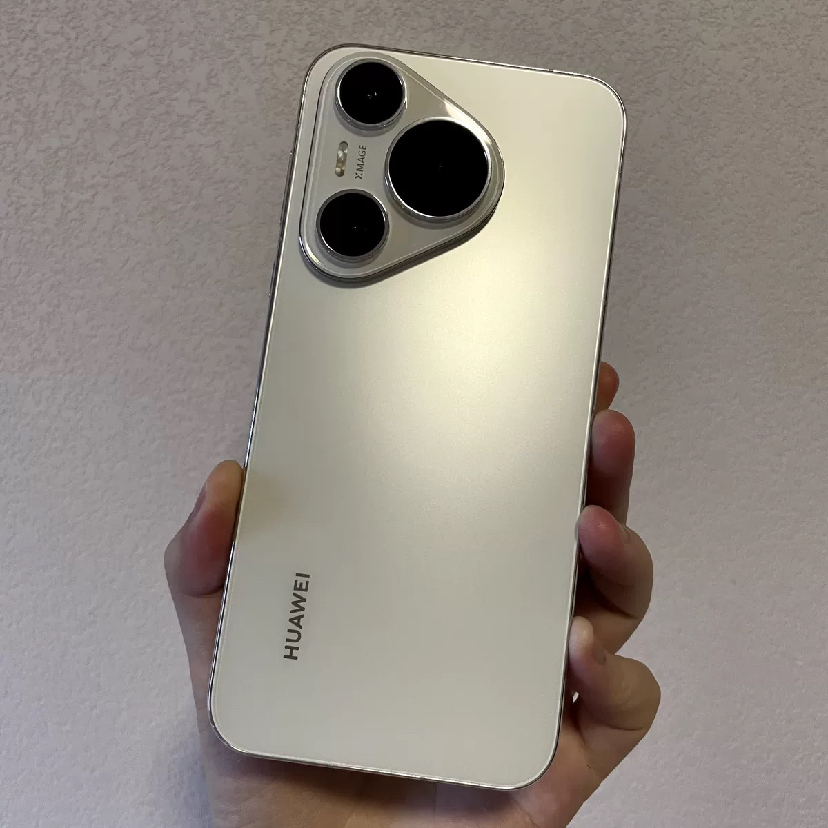 华为/HUAWEI Pura70 12GB+512GB 雪域白 超高速风驰闪拍 第二代昆仑玻璃 双超级快充 华为P70智能旗舰手机晒单图