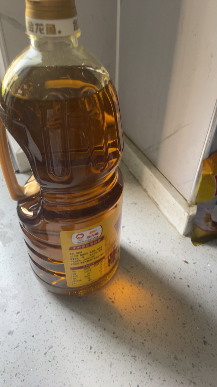 金龙鱼外婆乡小榨菜籽油1.8L小桶装家用非转基因压榨晒单图