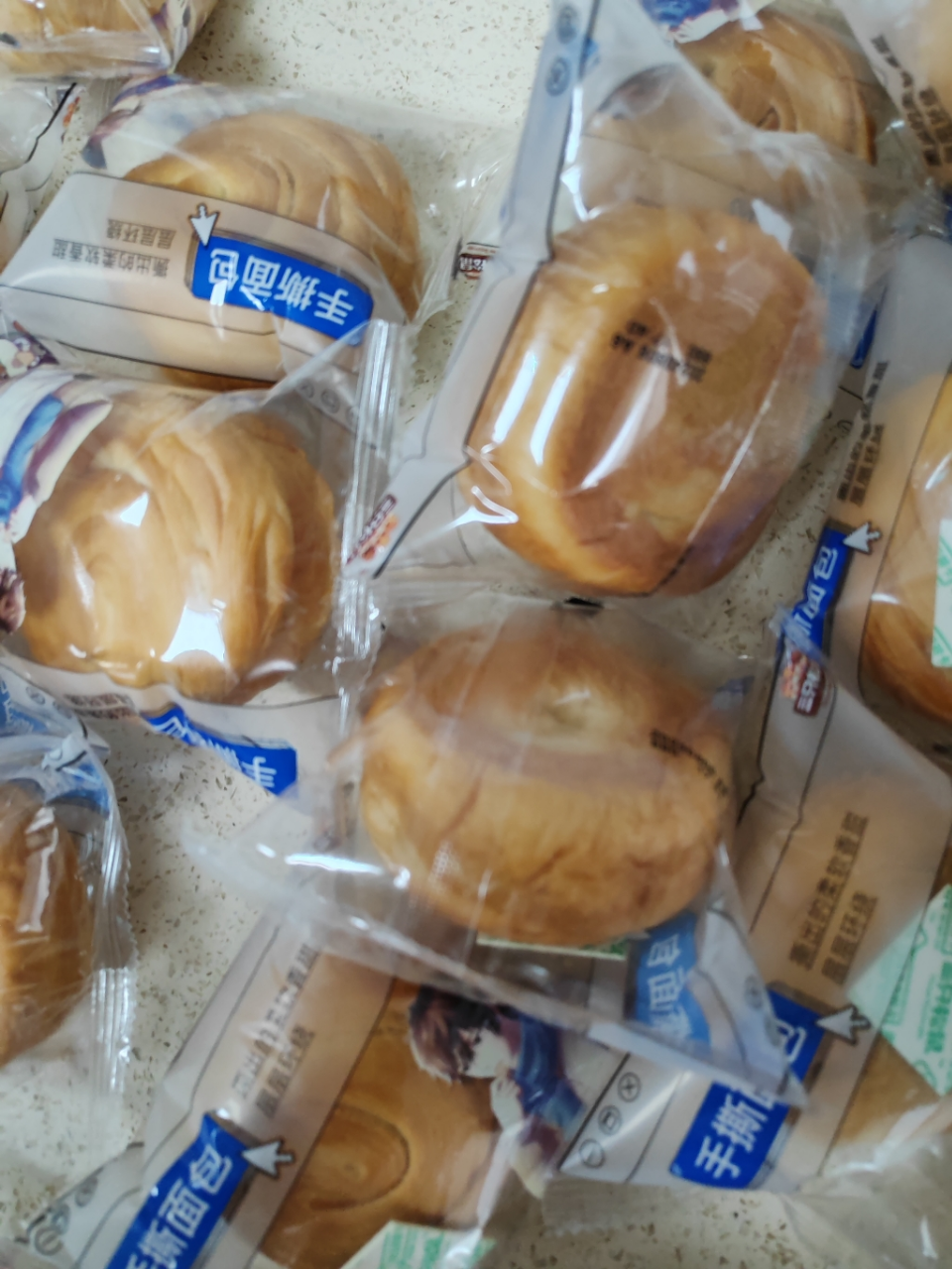 [三只松鼠_手撕面包1kg/整箱]休闲零食蛋糕踏青春游网红早餐饼干糕点小面包营养食品点心晒单图