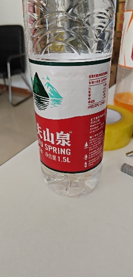 农夫山泉 饮用天然水1.5L*12瓶整箱晒单图