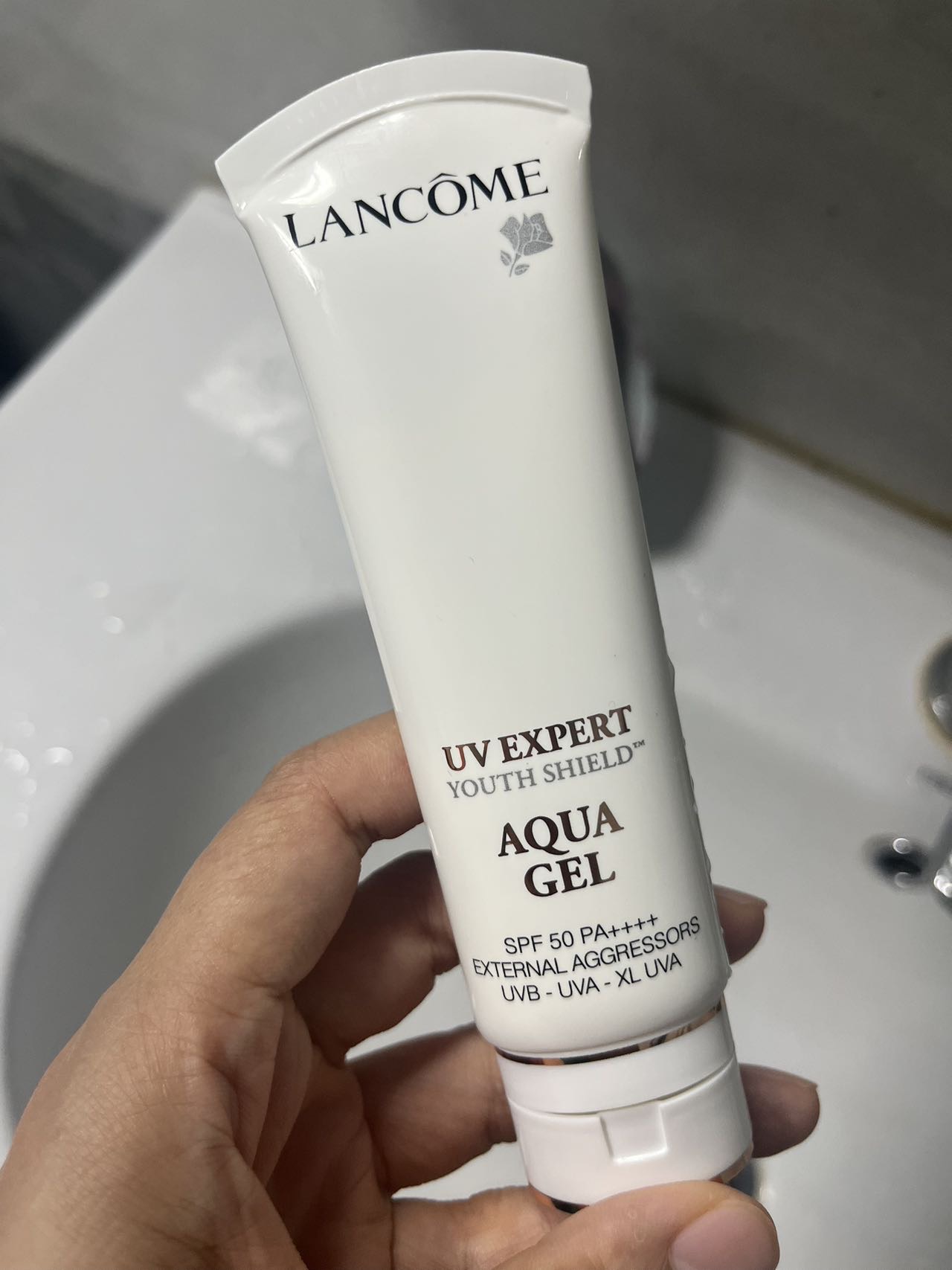 法国(Lancome)兰蔻水漾轻透隔离露UV小白管空气感防晒霜 SPF50柔皙轻透防晒霜50ml 清爽型晒单图