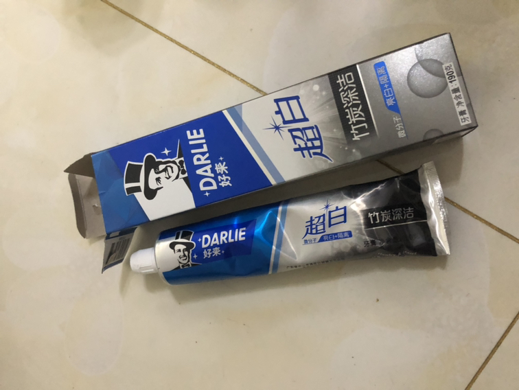DARLIE好来(原黑人)牙膏超白竹炭深洁中国190g 深度清洁牙渍 双效焕白晒单图
